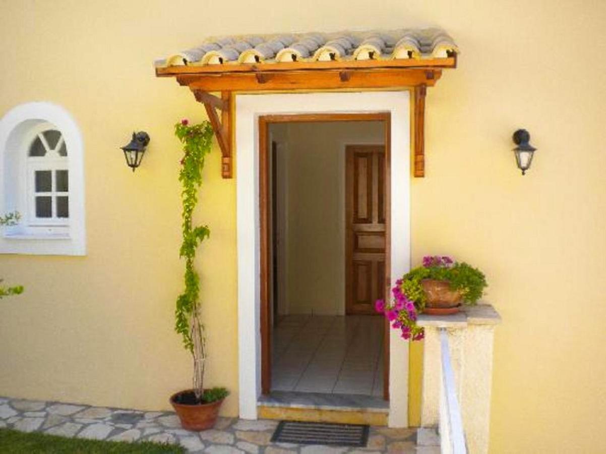 Natalia Apartment B With Panoramic Sea Views Of Agios Gordios Bay Εξωτερικό φωτογραφία